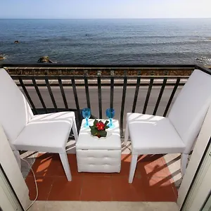 taorminaxos.sicilyhotelsitaly.net/
